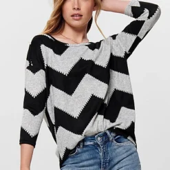 ONLY Damen NOOS 4/5 Arm Shirt Zick-Zack Muster Vokuhila Hell Grau Melange Schwarz 8 ONLY Damen NOOS 4/5 Arm Shirt Zick-Zack Muster Vokuhila Hell Grau Melange Schwarz -Vero Moda Verkaufsgeschäft 17063649 1