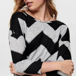 ONLY Damen NOOS 4/5 Arm Shirt Zick-Zack Muster Vokuhila Hell Grau Melange Schwarz 11 ONLY Damen NOOS 4/5 Arm Shirt Zick-Zack Muster Vokuhila Hell Grau Melange Schwarz -Vero Moda Verkaufsgeschäft 17063649 4