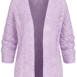 Styleboom Fashion Damen Strickcardigan Lochmuster Rückenausschnitt Lila