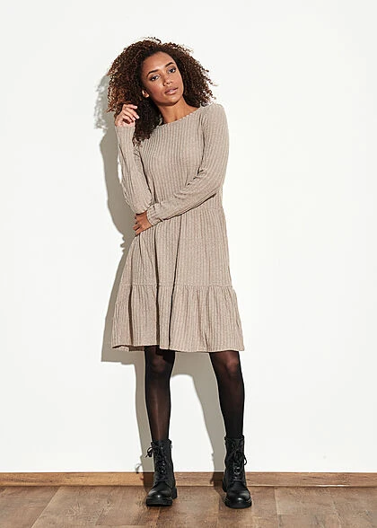 VILA Damen NOOS Ribbed Stufen Strickkleid Fungi Braun 6 VILA Damen NOOS Ribbed Stufen Strickkleid Fungi Braun – Bild 4