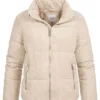 JACQUELINE DE YONG JDY By ONLY Damen Kordsamt Steppjacke Stehkragen 2-Pockets Oatmeal Beige 1 JACQUELINE DE YONG JDY By ONLY Damen Kordsamt Steppjacke Stehkragen 2-Pockets Oatmeal Beige -Vero Moda Verkaufsgeschäft 21093120