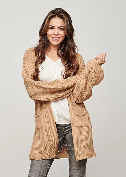 Styleboom Fashion Damen Struktur Strickcardigan Mit 2 Taschen Beige 6 Styleboom Fashion Damen Struktur Strickcardigan Mit 2 Taschen Beige – Bild 4