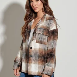 Styleboom Fashion Damen Shacket Hemdjacke Zick Zack Muster 2 Brusttaschen Braun -Vero Moda Verkaufsgeschäft 21106880 3