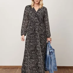 Cloud5ive Damen Langes Chiffon Kleid V-Neck Viskoseeinsatz Print Schwarz Weiss 9 Cloud5ive Damen Langes Chiffon Kleid V-Neck Viskoseeinsatz Print Schwarz Weiss -Vero Moda Verkaufsgeschäft 21116044 3