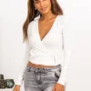 ONLY Damen NOOS Ribbed V-Neck Wickel-Top Longsleeve Seitl. Zum Binden Egret Weiss 2 ONLY Damen NOOS Ribbed V-Neck Wickel-Top Longsleeve Seitl. Zum Binden Egret Weiss -Vero Moda Verkaufsgeschäft 22020019