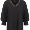 Styleboom Fashion Damen Langarm Shirt Longsleeve Mit V-Neck Und Spitze Schwarz 1 Styleboom Fashion Damen Langarm Shirt Longsleeve Mit V-Neck Und Spitze Schwarz -Vero Moda Verkaufsgeschäft 22046463